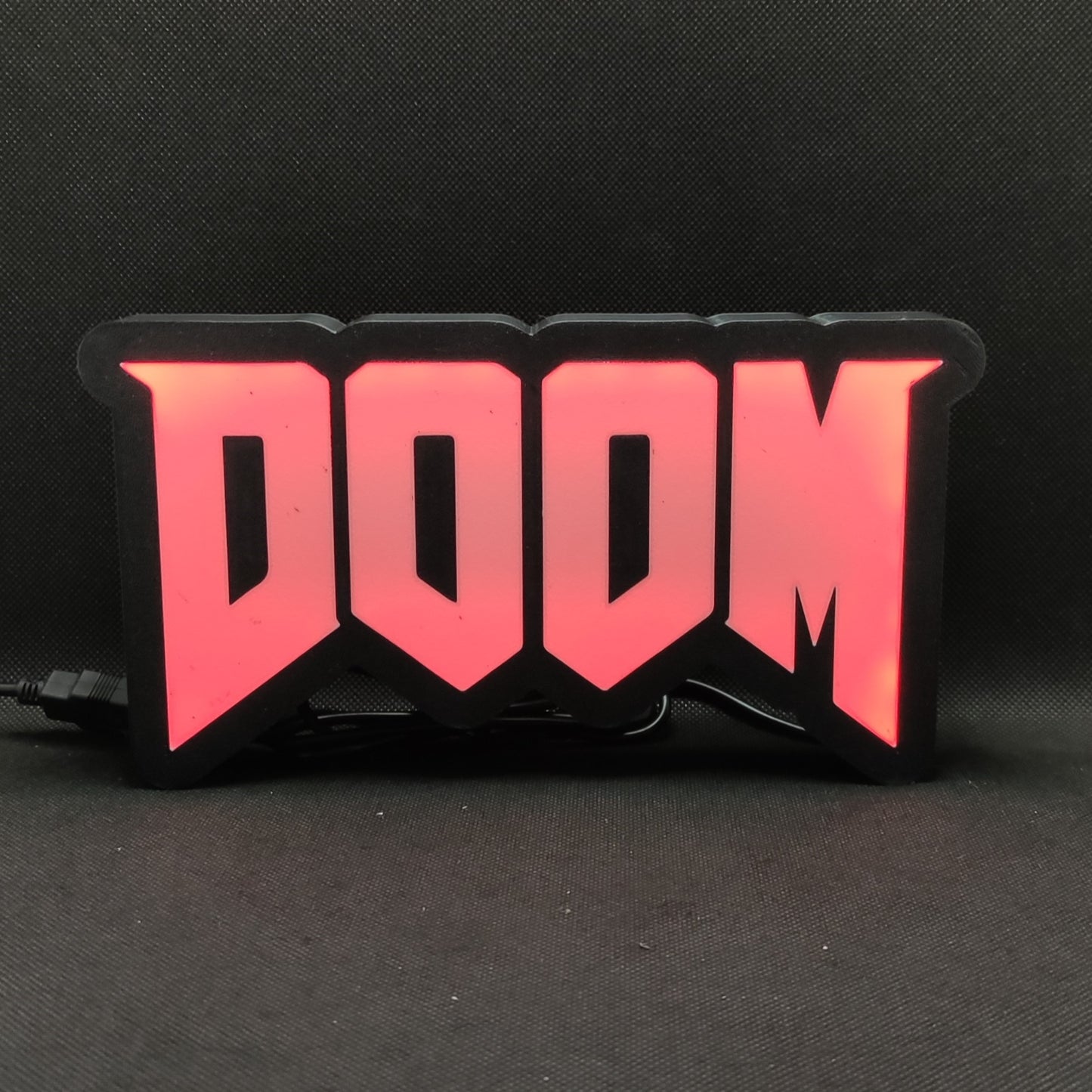 DOOM LED-Leuchtkastenschild