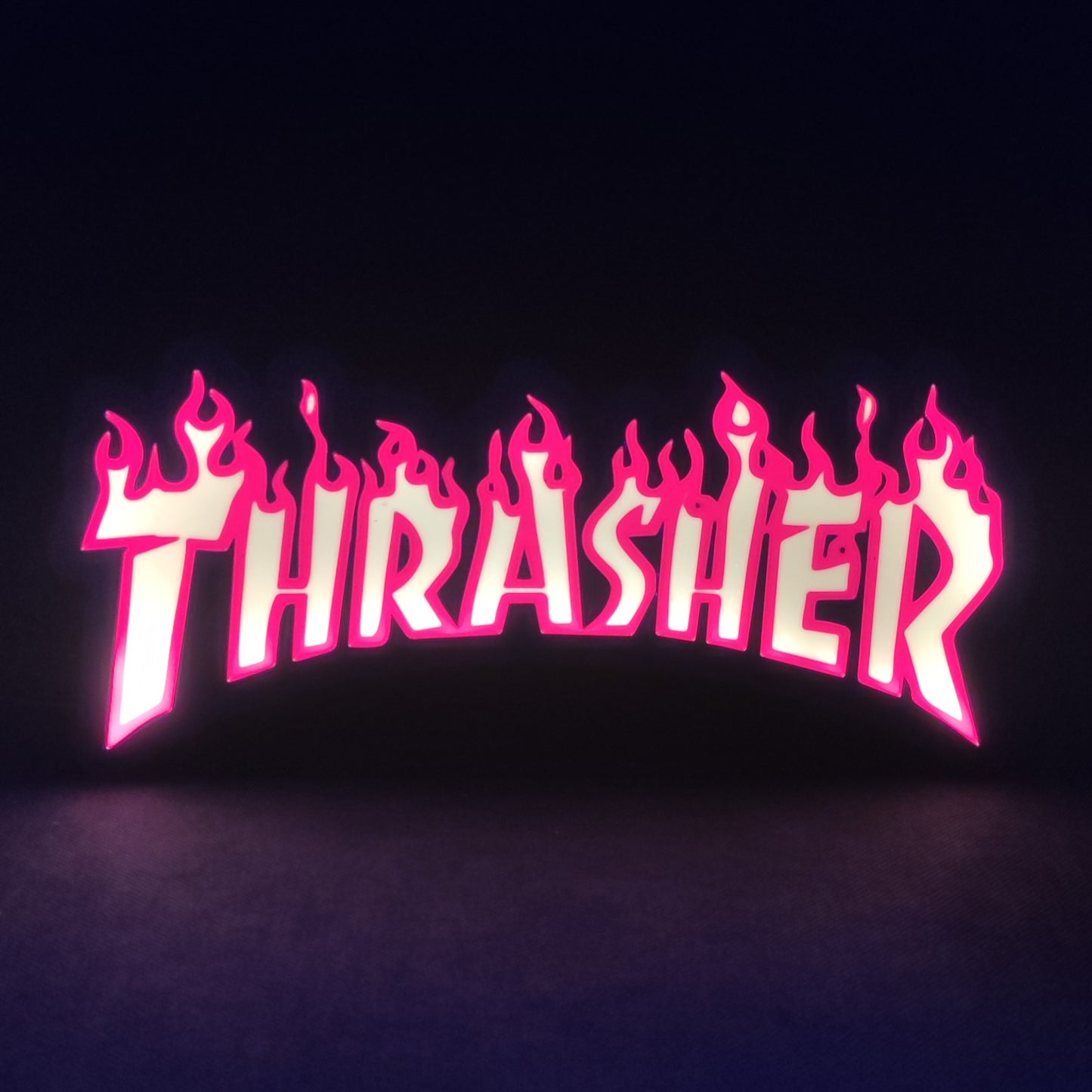 Sinal de caixa de luz LED Thrasher Fire